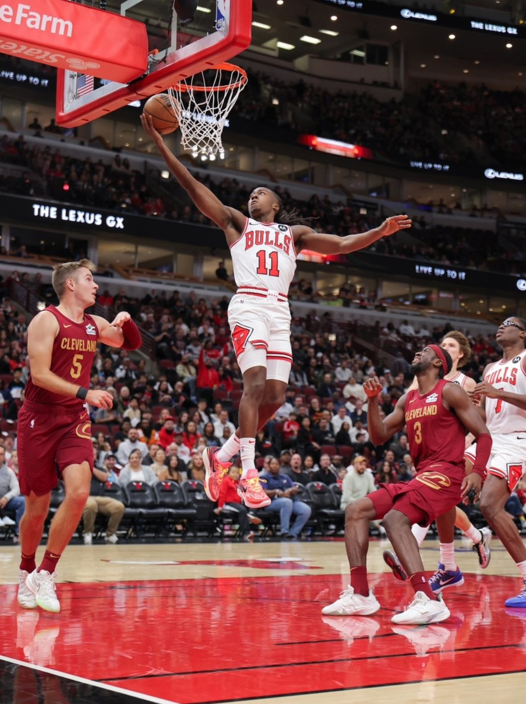 esports-关于NBA常规赛清晨走向成谜，芝加哥公牛防线松动，赛场秩序良好，年轻球员得到机会的信息