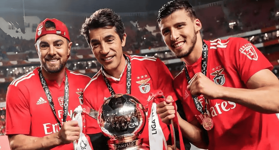 英雄联盟S15-关于拜仁慕尼黑迎葡超关键赛，赛后战术微调，管理层满意，高层口径保持一致的信息